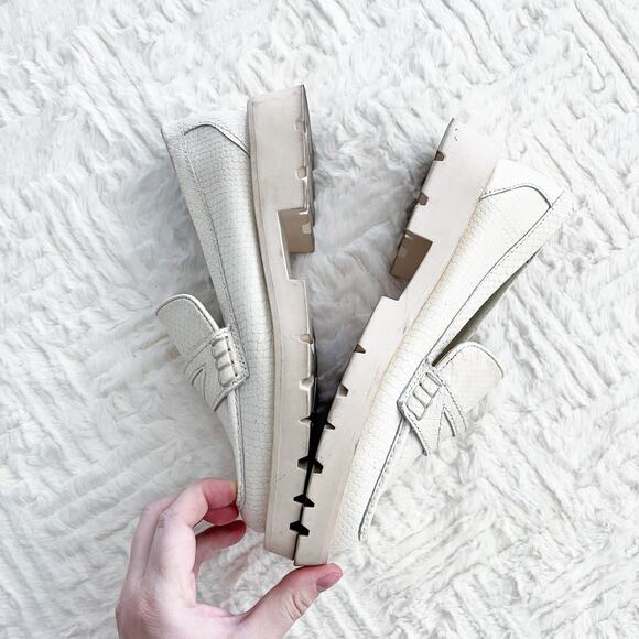 Dolce Vita Elias Flats Ivory Embossed Loafers - Picture 5 of 9